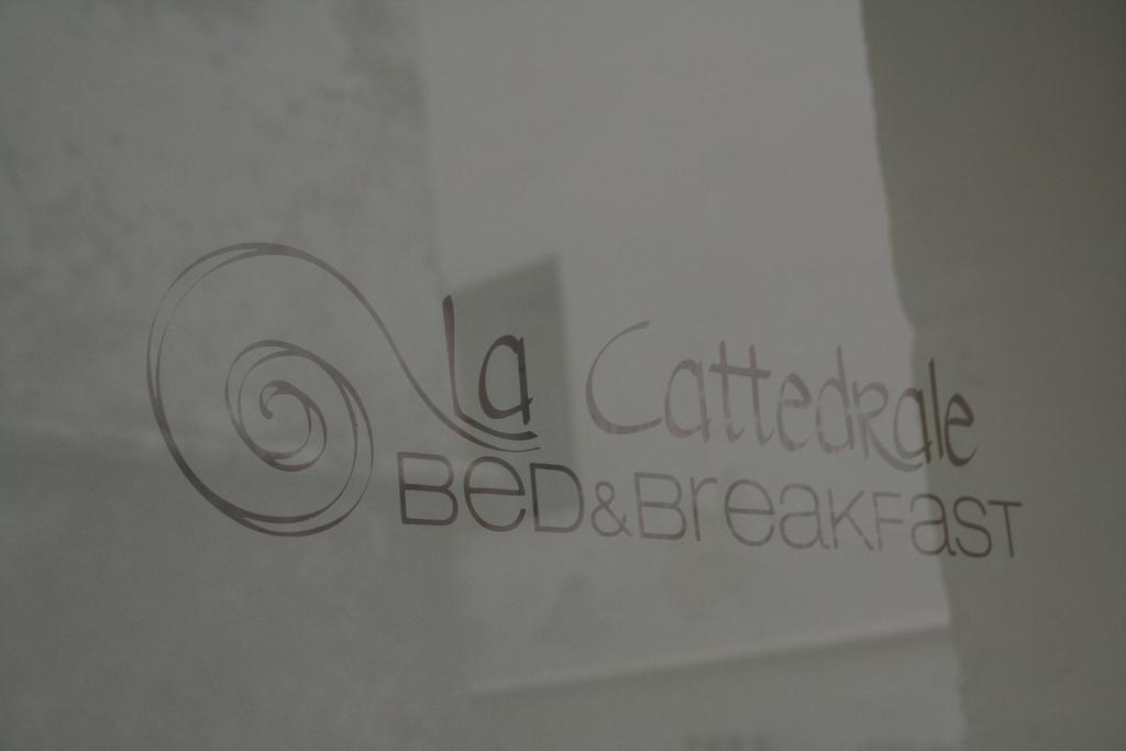 Affittacamere La Cattedrale Monopoli Bagian luar foto